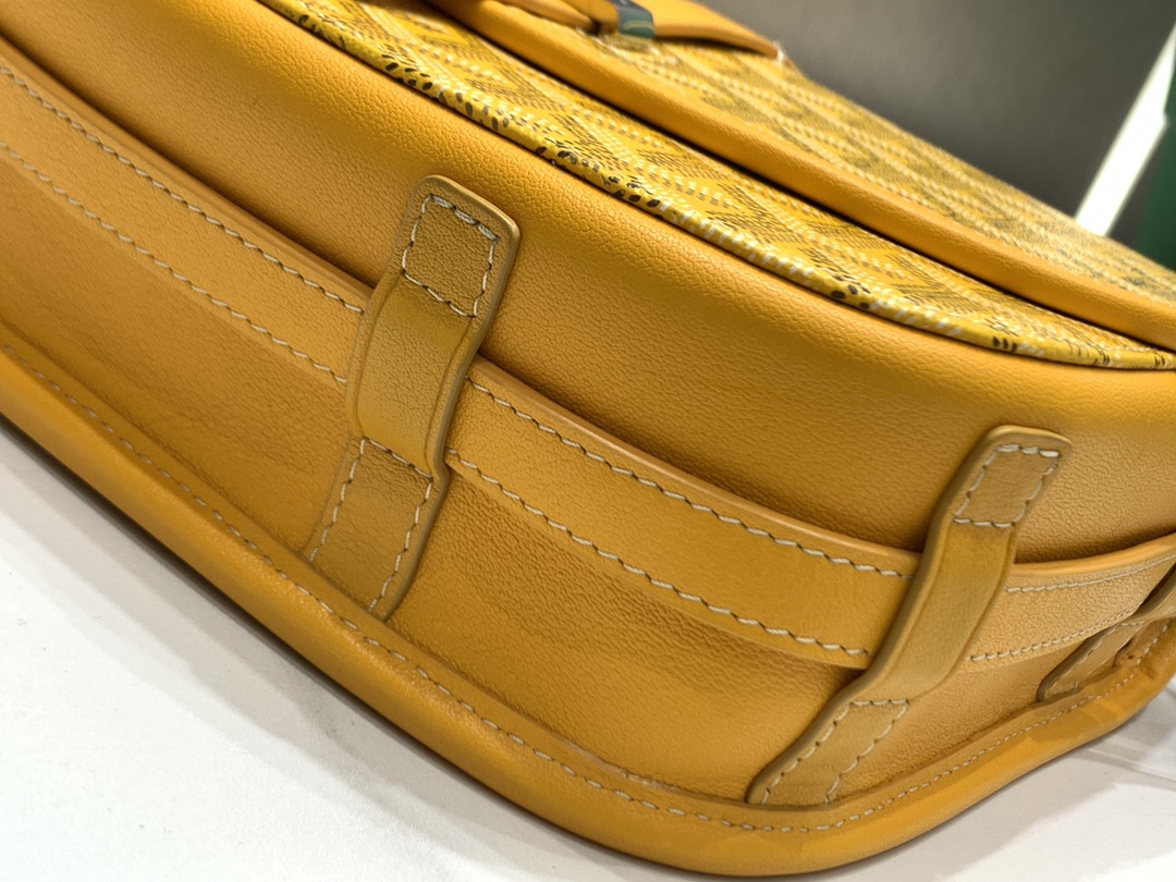 Belvedere PM Shoulder Bag In Yellow